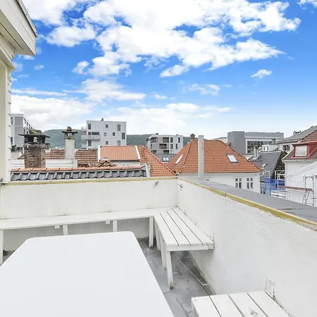 Knosesmauet Penthouse With Balcony Apartamento